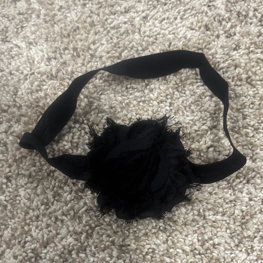 🟢10/$10 - Elegant Black Floral Headband